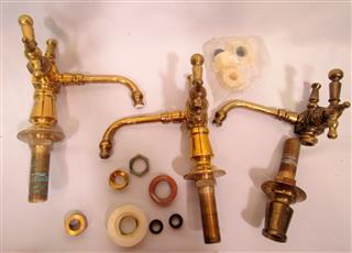 LOT OF 4 #P0013 ANTIQUE LUXURY BRASS STROM PLUMBING TUB FIXTURES ONE UNUSED 3 US